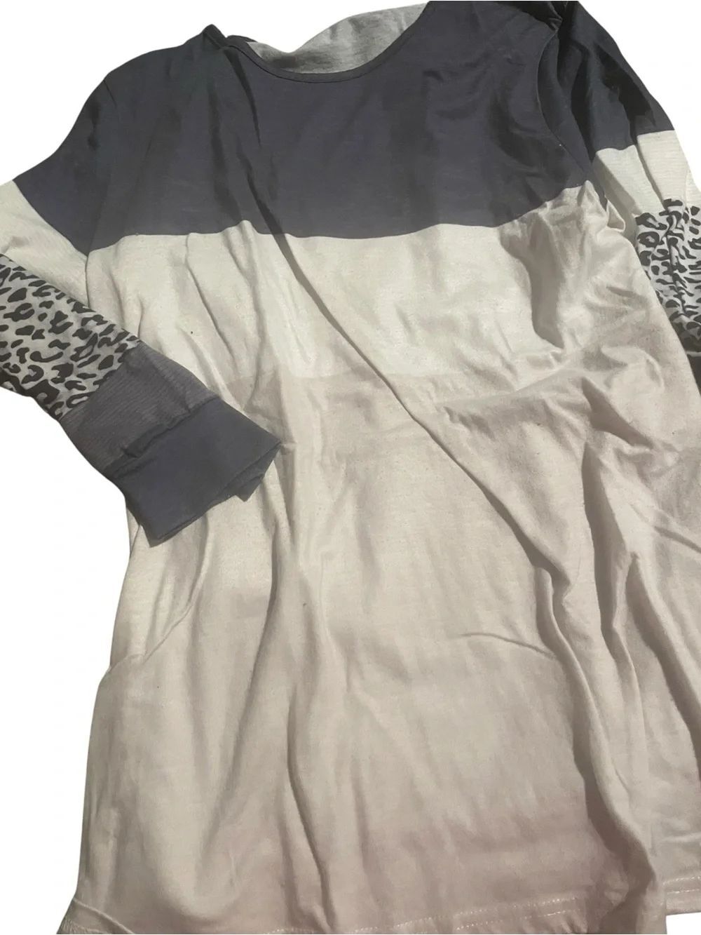 Boutique size small  Pullover Tunic with Leopard Sleeve Accent - like new